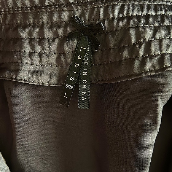 Lapis Dark Charcoal Gray/Black Ruffled Short Sleeve Shirt Top ** Size L** 🔥🔥 - Picture 4 of 4